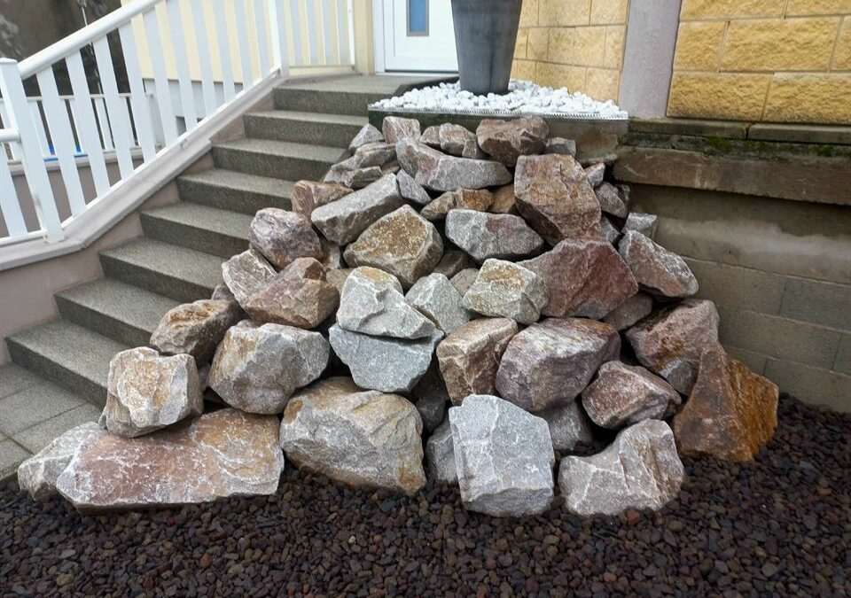 Enrochement en pierres naturelles à Val-de-Moder : la solution pour stabiliser votre terrain